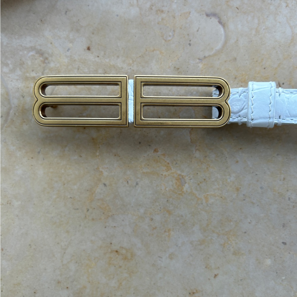 Balenciaga “bb” shiny white croc-effect leather belt. Size 75. Current season.